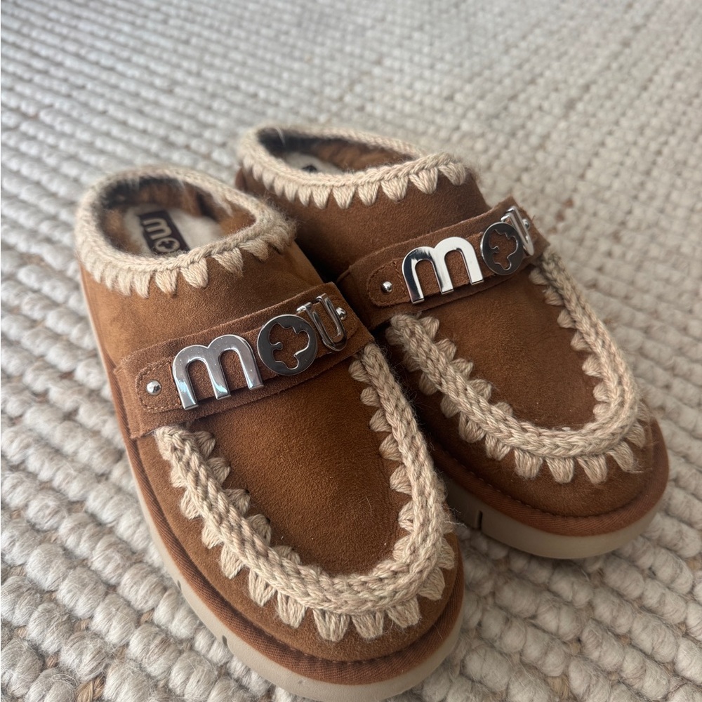 Mou Suede Clogs Brown